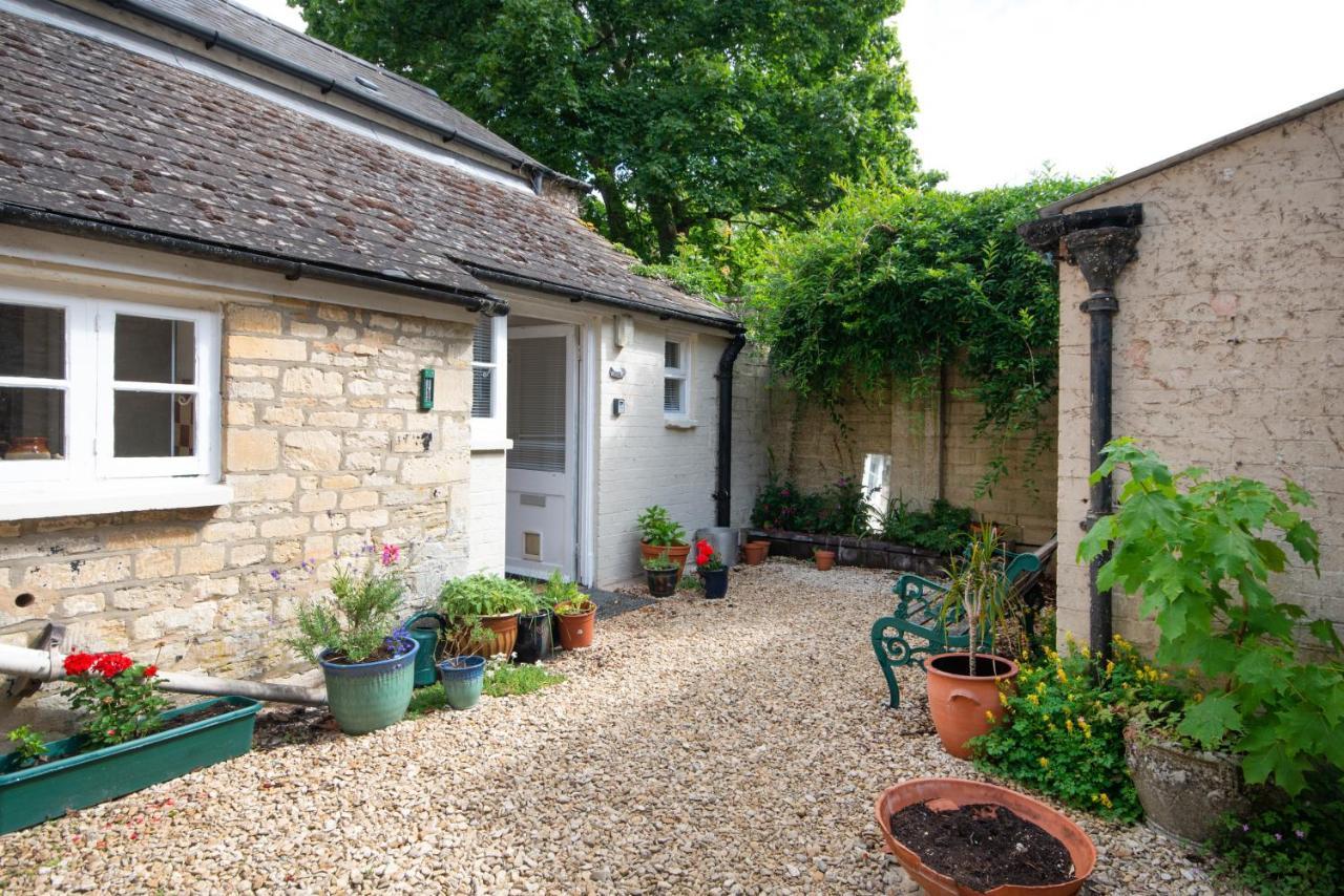 The Courtyard Cirencester Eksteriør bilde